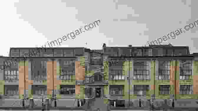 Striking Black And White Facade Of Glasgow School Of Art Charles Rennie Mackintosh (Pitkin Guides)